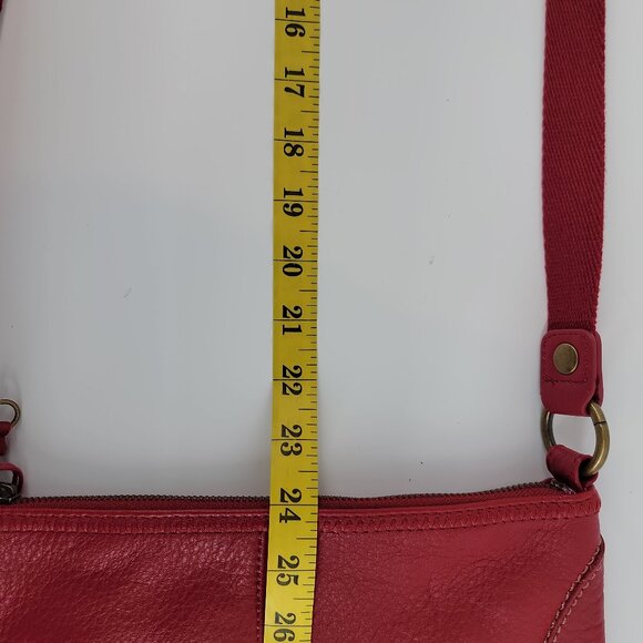 ❤️ The Sak Red Leather Crossbody – Soft, Functional & Beautifully Made - Picture 9 of 11